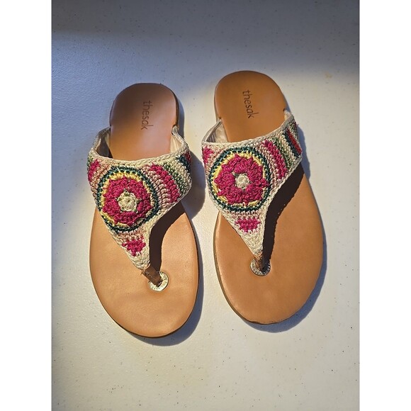 The Sak Shana Thong Sandals Womens Sz 7 Hand Crocheted Multicolor Stripe Resort - Picture 1 of 7